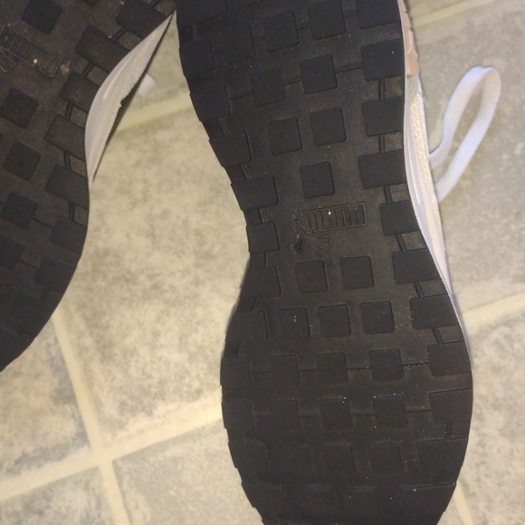 Puma White and Black Sneakers - Picture 12 of 15